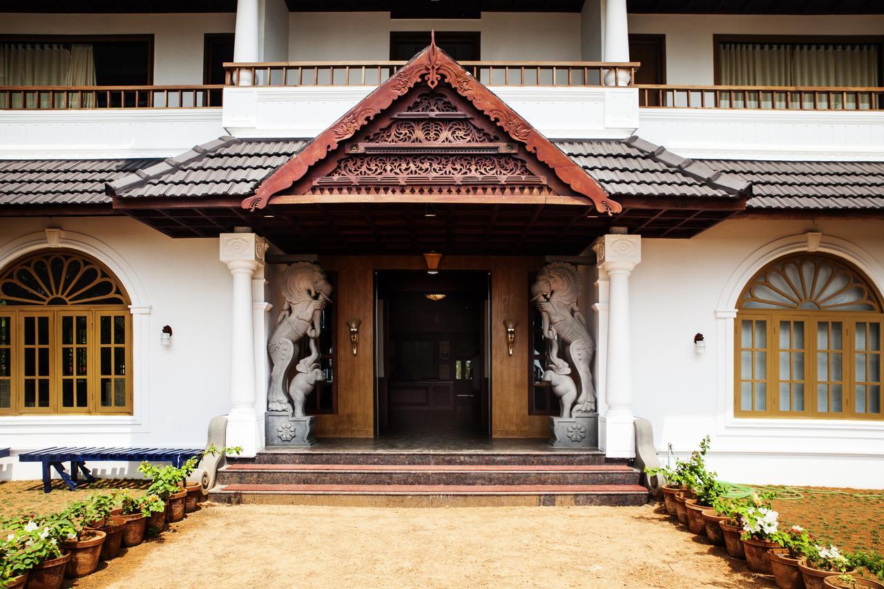 Sea View Resort-& Spa Cherai Черай Бийч Екстериор снимка