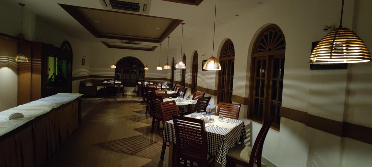 Sea View Resort-& Spa Cherai Черай Бийч Екстериор снимка